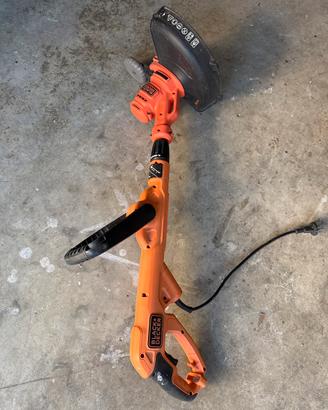 Taglia bordi BLACK + DECKER