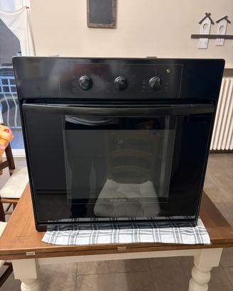 Forno ventilato Ariston