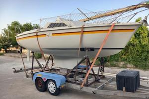BARCA A VELA CARRELLABILE