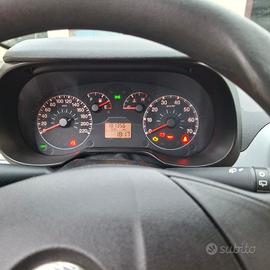 fiat punto anno 2006 praticamente nuova 