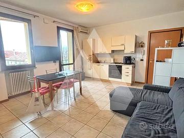 BILOCALE ARREDATO CON GARAGE