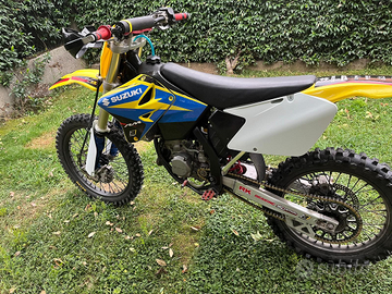 Suzuki rm 125