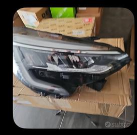 Faro fanale Dx per clio 2019