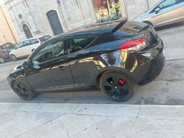 Megane III Coupè 1.9dCi 130cv