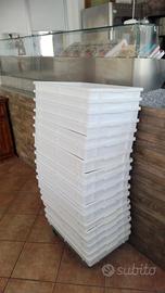 Vaschette  , teglie,vassoi di porrata bianchi.ect