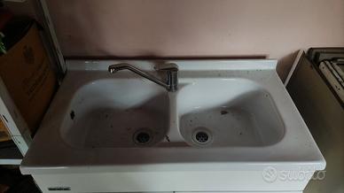 Lavello in ceramica a doppia vasca