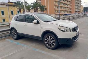 Auto Nissan Qashqai