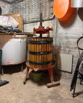 Torchio per uva e vinacce manuale a leva 55 cm