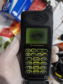 cellulare Motorola Micro Tac griffato TIM