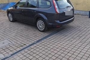 ford focus station wagon