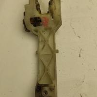 SOTTOMANIGLIA ANT. SX KIA Carens 2a Serie (06>)