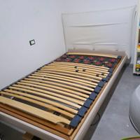 Letto una piazza e mezzo con comodino e rete