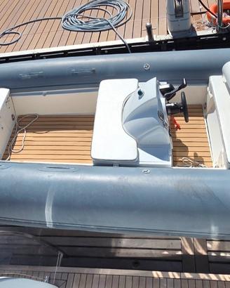 gommone con suzuki 40cv