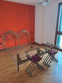 Letto in ferro battuto con sedie coordinate