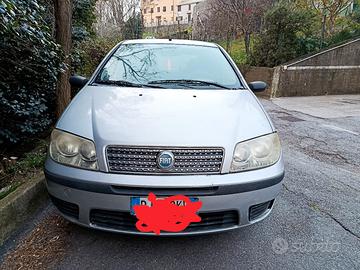 Automobile Fiat Punto 1200 Natural Power del 2007 