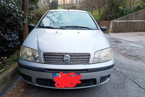 Automobile Fiat Punto 1200 Natural Power del 2007 
