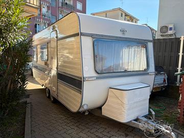 Roulotte Adria biasse