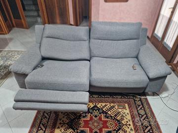 Divano con 2 relax anno 2022