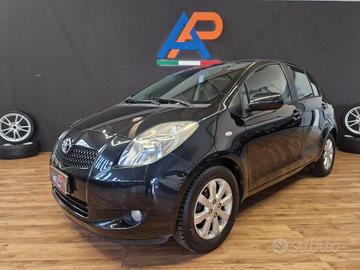 TOYOTA Yaris 1.0 5 porte Sol OK NEOPATENTATI