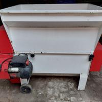 Diraspatrice elettrica per uva