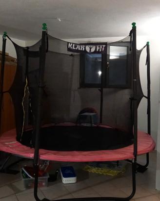 trampolino xl 2.5mt klarfit rosa  sempre al chiuso