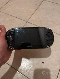 PSP VITA CON GIOCHI E ACCESSORI