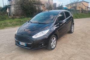 Ford Fiesta Titanium 1.4 benzina GPL 
