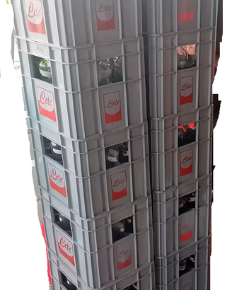 Casse in plastica robusta  per bottiglie in vetro.