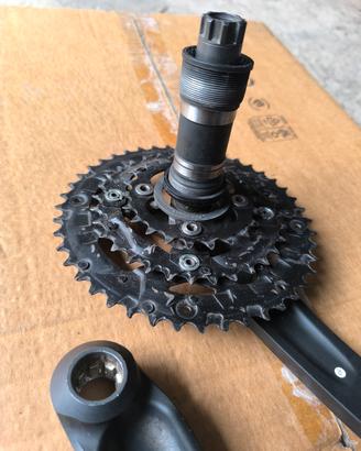 Guarnitura 3velocita SHIMANO ALIVIO compreso movim