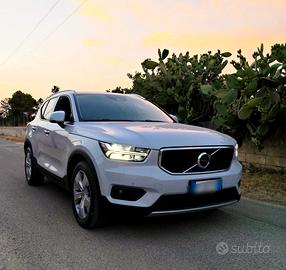 Volvo xc40 D3 automatico  24 mesi garanzia inclusi