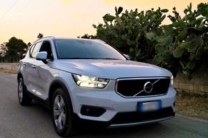 Volvo xc40 D3 automatico  24 mesi garanzia inclusi