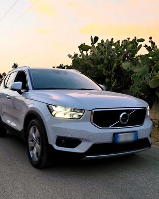 Volvo xc40 D3 automatico  24 mesi garanzia inclusi