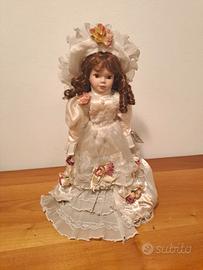 Bambola in Porcellana  - Onward - Abito Vittoriano