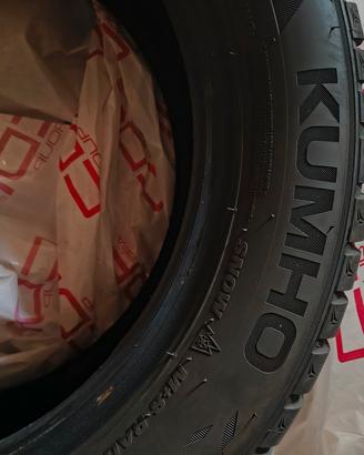 4 Pneumatici invernali KUMHO