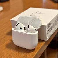AirPods 4 com cancellazione rumore