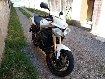 Triumph Street Triple 675 