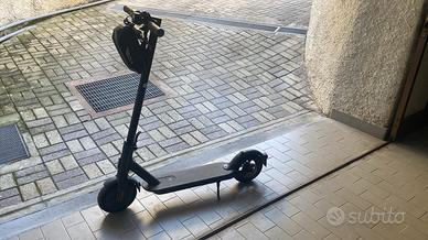 Monopattino elettrico XIAOMI - COME NUOVO