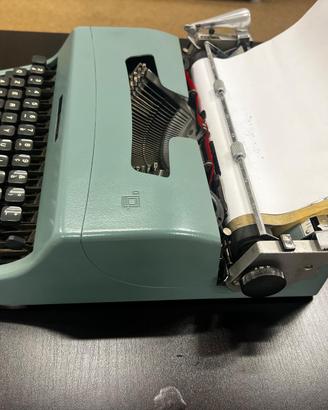 Olivetti Lettera 32