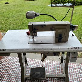 macchina da cucito Necchi