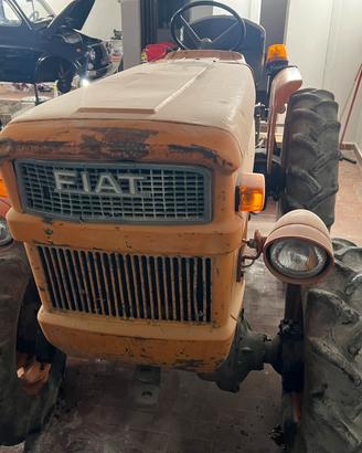 Trattore FIAT 250DT F