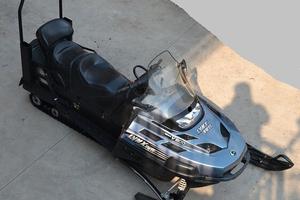 MOTOSLITTA LYNX YETI 800