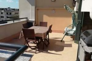 Appartamento in parco con terrazzo box e p. auto