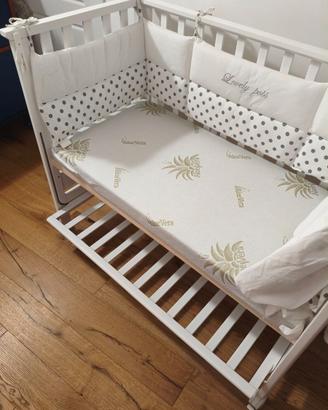 Lettino neonato 0-3 anni in legno Azzurra design.