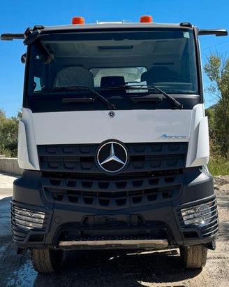 BETONPOMPA MERCEDES-BENZ AROCS 8x4 - CIFA MAGNUM M