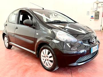 Toyota Aygo 1.0 12V VVT-i 5 porte Sol