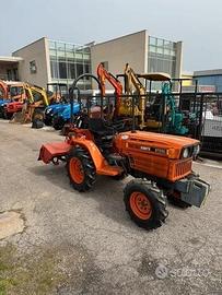 Trattore con fresa