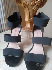 sandalo nero stoffa e vernice 