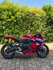Honda CBR650R e-clutch depotenziata