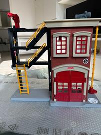 FISHER PRICE Caserma Dei Pompieri c/Personaggi