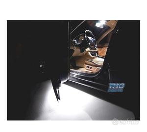 PLAFONI LED LUCE PER PIEDI E PORTE BMW